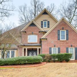Modern Stone Mountain Home w/ Spacious Deck, Grill, hotelli kohteessa Stone Mountain
