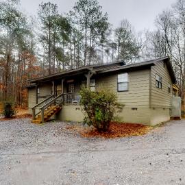 Dogs Welcome! 'Big Oak Hideaway' Near Lake Martin, hotel sa Eclectic