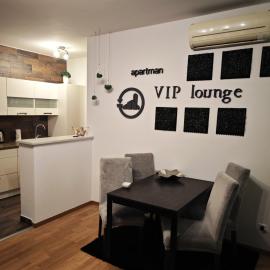 VIP lounge - self check in