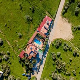 Villa Paradis Pêra - Maison de vacances pour vacances et éventements, хотел в Пера