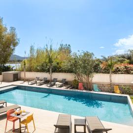 Les Roches Blanches: Porto-Vecchio şehrinde bir otel