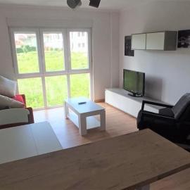 Apartamento con piscina a 100 metros de la playa, hotel en Finisterre