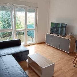 Apartamento con jardín y piscina junto a la playa, hotel en Finisterre