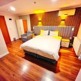 Naila Hotel