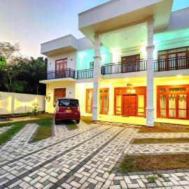 Regno Villa the Infinity by Nflix, hotel in Panadura