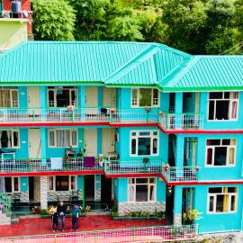 Jagatram Niwas Guesthouse Dharamkot, hotel in Dharamshala