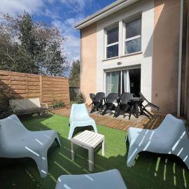 Maison Duplex T4 6 couchages, hotel in Gujan-Mestras