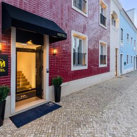 2M BOUTIQUE HOTEL, готель у місті Монтіжу