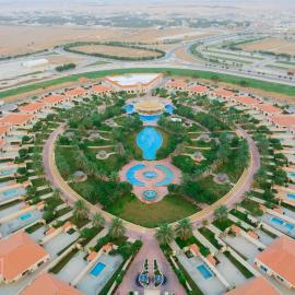 Swiss Luxury Villas, hotell i Unaizah