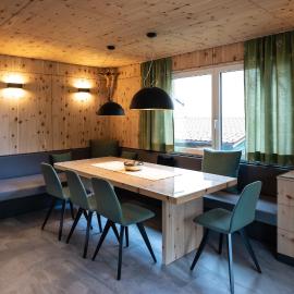 Luxury Eco-Chalet Pino Achensee - hiking, biking & ski-in, ski-out، فندق في أخينكيرش