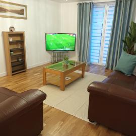 Spacious Elegant 2-BR Apartment in Aberdeen City Centre, hotel u gradu Aberdin