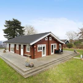 Cozy Home In Holbæk With House Sea View, hotel a Holbæk
