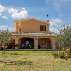 Beth la Casa della Luna – hotel w mieście Annunziata