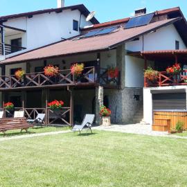 Cabana Poiana Galdei, hotel di Poiana Galdei