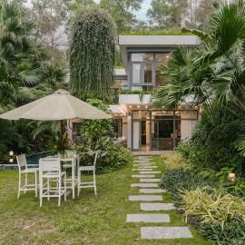 Rosee Villa - Green Villa with private Pool, hotel u gradu Vĩnh Phúc