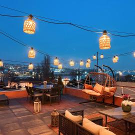 Waterfront Apartment by the Tram- Terrace with Dome & Golden Horn View in Fatih