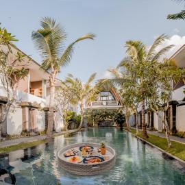 Sunrise Suite Seminyak by ARM Hospitality, hotel u gradu Kerobokan