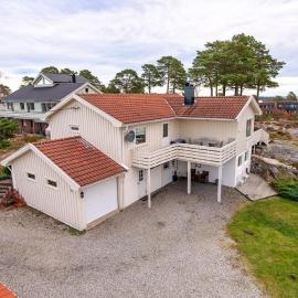 Koselig leilighet i Grimstad like ved UiA, hotel u gradu Grimstad