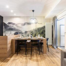 Dolomiti Haus Pampeago Sci e Trekking Impianti a 1 minuto, hotel em Tesero