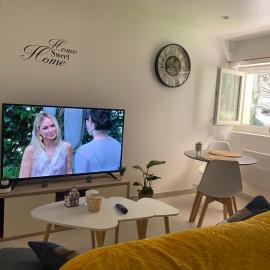 Chez Julie petit appartement une chambre rez jardin maison, ξενοδοχείο σε Tulle