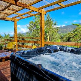 Maison Haut-calme avec jacuzzi, hotel u gradu Le Tampon