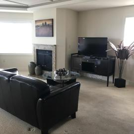 Corner suite at Peninsula Bay Resort awaits, hotel in Traverse City