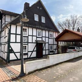 Urig, gemütliches Fachwerkhaus, hotel in Korbach