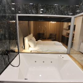 B.G Luxury Suites