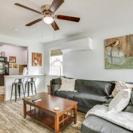 < 1 Mi to Downtown Conroe: Charming Apartment, hotel Conroe-ban