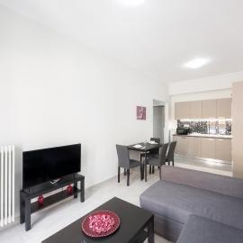 New Spacious & Stylist Apt, hotel a Pireo