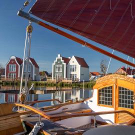 Plattbodenschiff PANDION, hotel i Neuharlingersiel