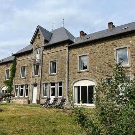 Charmante Gentilhommière, hotelli kohteessa Daverdisse