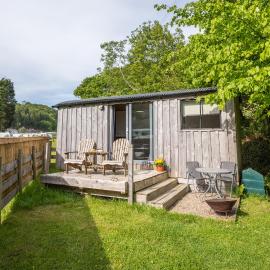 Cefn Crib Cabins、マカンスレスのホテル