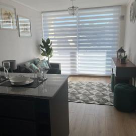 Departamento en Avda. Colón Talcahuano、タルカワノのホテル