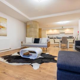 AC19 Lower North Aisle - Luxury Self Catering 2 Bedroom Apartment: Fort Augustus şehrinde bir otel
