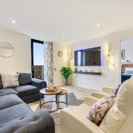 Stunning 2 Bed Apartment U6 - Sleeps 8