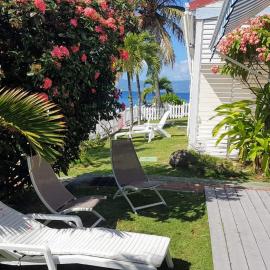 Duplex bord de mer, hotel in Terre-de-Haut