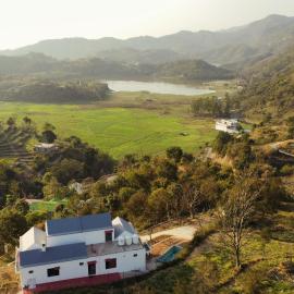 Dr Atam Parkash Villa Lake View Homestay, Hotel in Morni