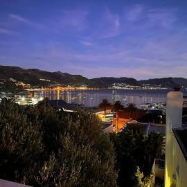 Bougainvillea House - The Heart of Simonstown, hotel a Simonʼs Town