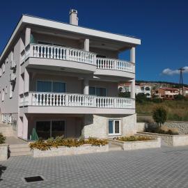 Apartments Čirjak
