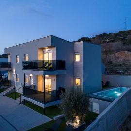 La Vie luxury apartments with a pool, hotel i Stara Novalja