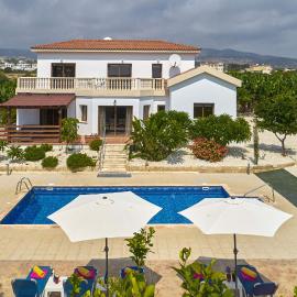 Villa Ambrosia in Coral Bay, hotel in Peyia