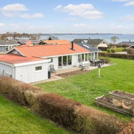 Cozy Home In Sjølund With Sauna, hotel in Sjølund