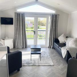 Chalet-4guests-Parking Available, hotel in Askham