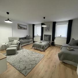 Apartment 1 am Werlsee, Grünheide Moderne Wohnung nahe Tesla, Werlsee, Parkplatz, WLAN, Küche
