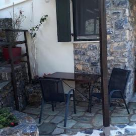 On the Rocks Myrto - Holiday House 30m from the sea, hotel ad Áfissos