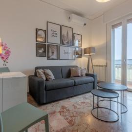 GuestHost - Ferrara Il Castello Dazzling Apartment