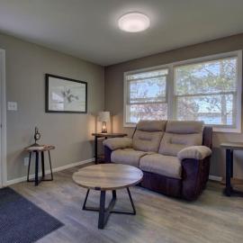 Bass Cabin at Spitzer Lake and Waterfront Views, hotel u gradu 'Clitherall'