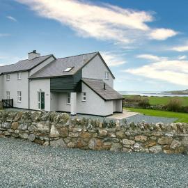 Penrhyn Isa Un, отель в городе Aberffraw