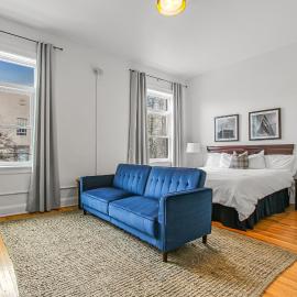 Library Square Suites、トレドのホテル